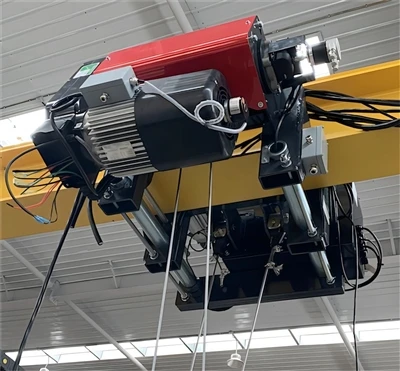 Wat is het verschil tussen een hydraulische en een elektrische takel?